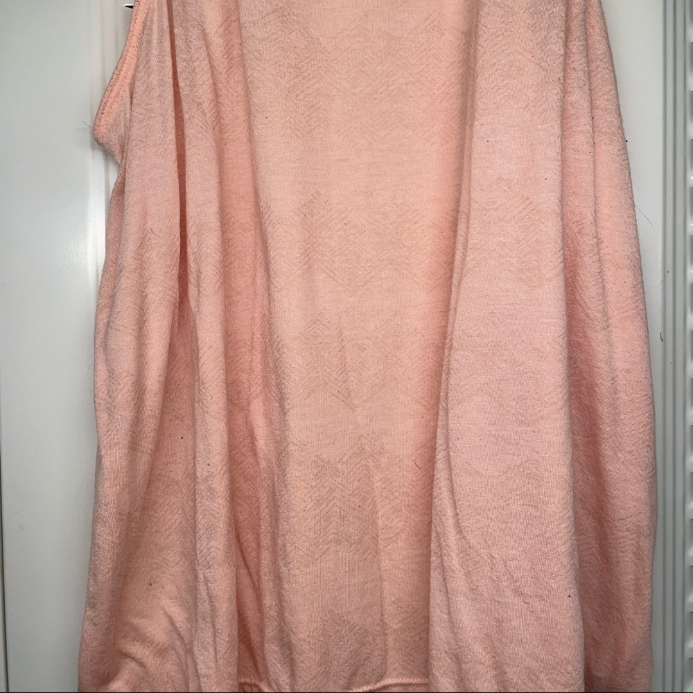 π¦
AEO Tank - Picture 3 of 6